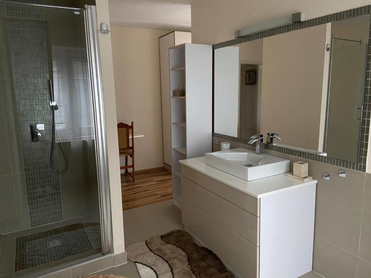 Sobe Djurdjevic Hotel Zatonje Bagian luar foto