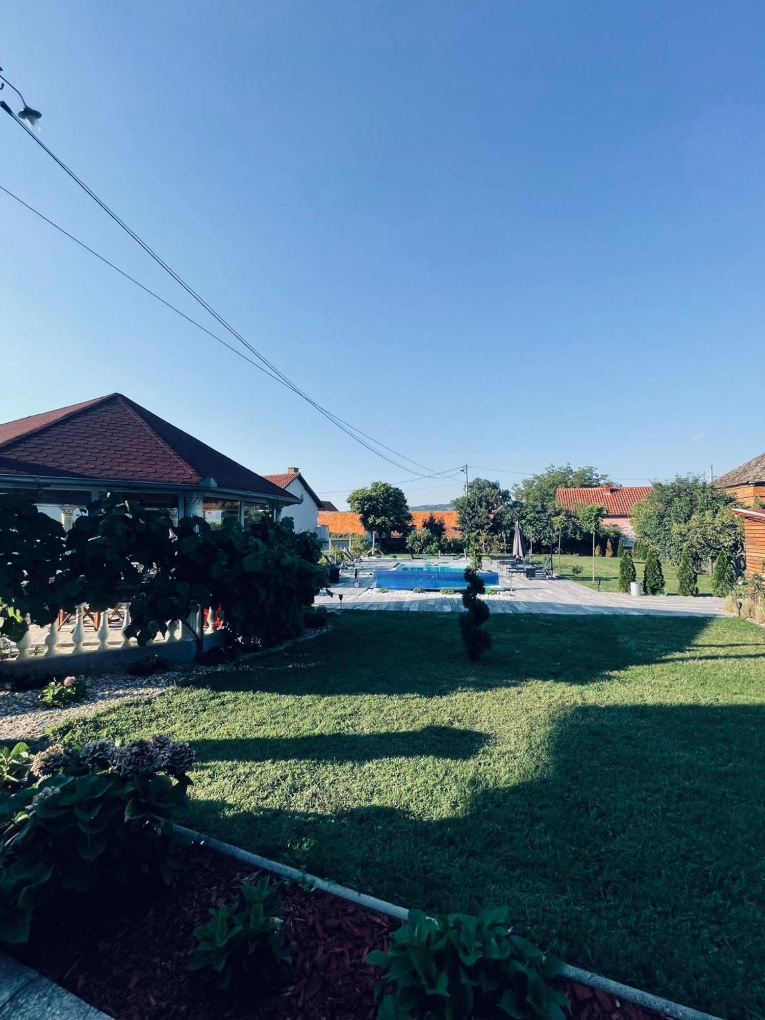 Sobe Djurdjevic Hotel Zatonje Bagian luar foto