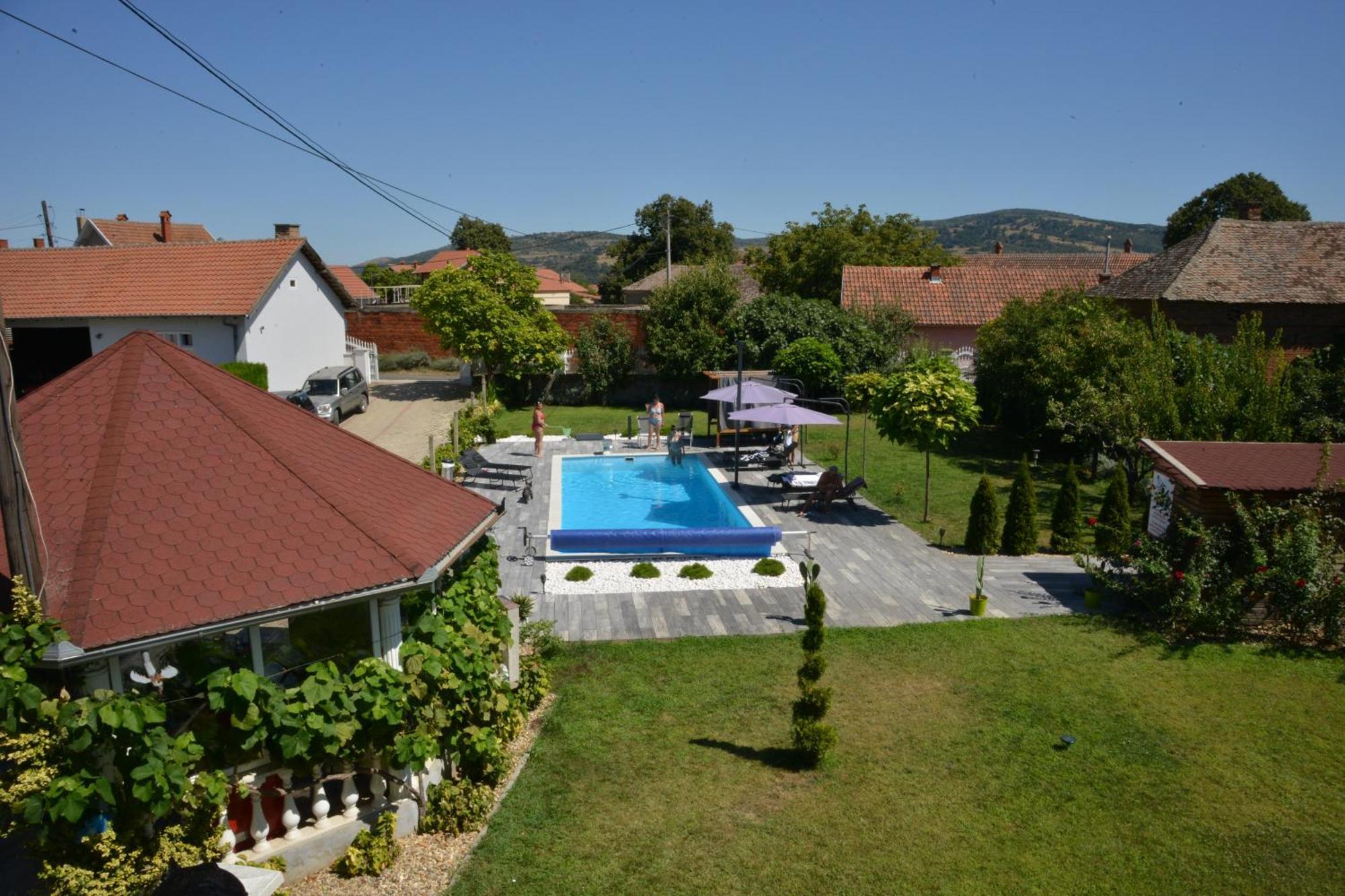 Sobe Djurdjevic Hotel Zatonje Bagian luar foto